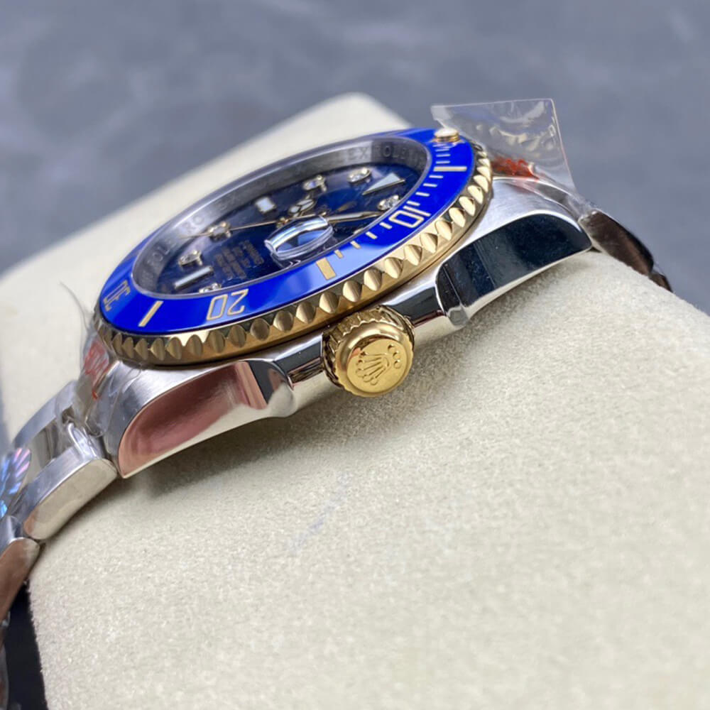 R01ex Submariner Date