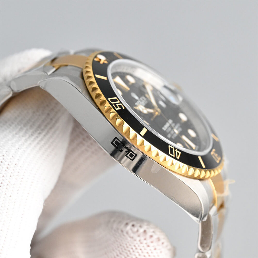 R01ex Submariner Date