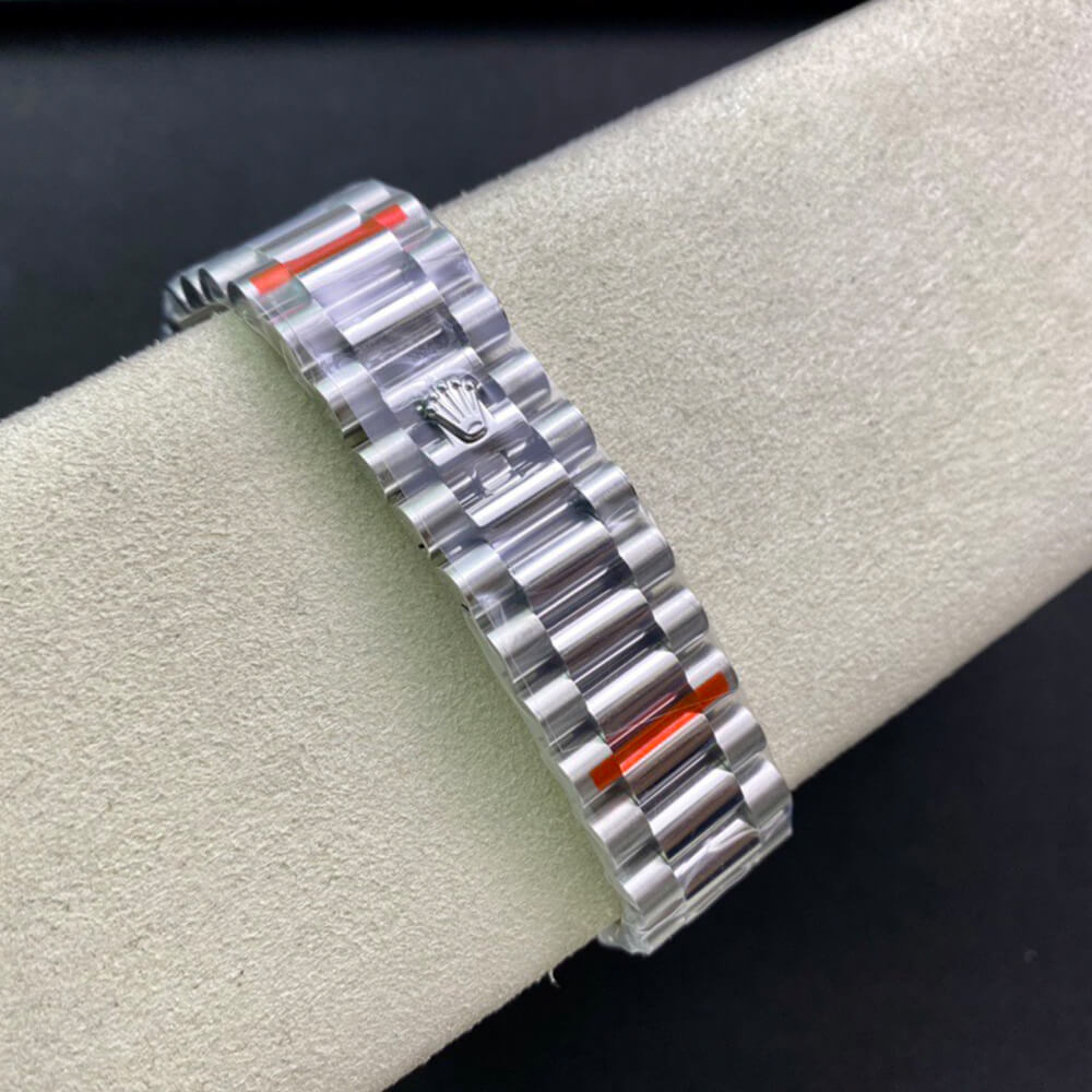 R01ex Day-Date 40