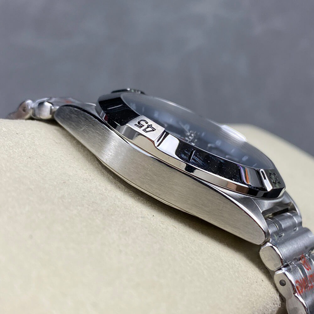 breitling chronomat auT0matic gmt 40