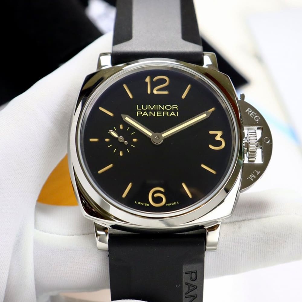 Pa*e*a1 LUMINOR Due 42mm