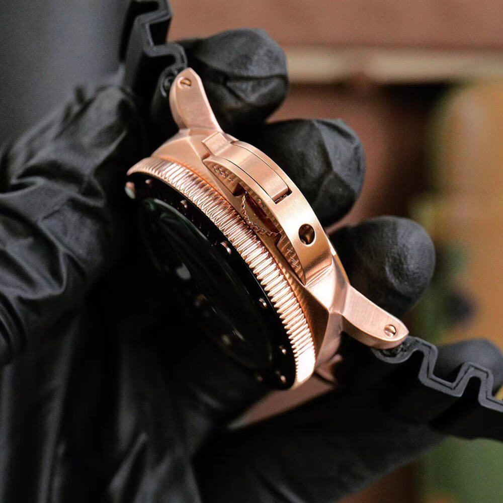 Pa*e*a1 Submersible Goldtech