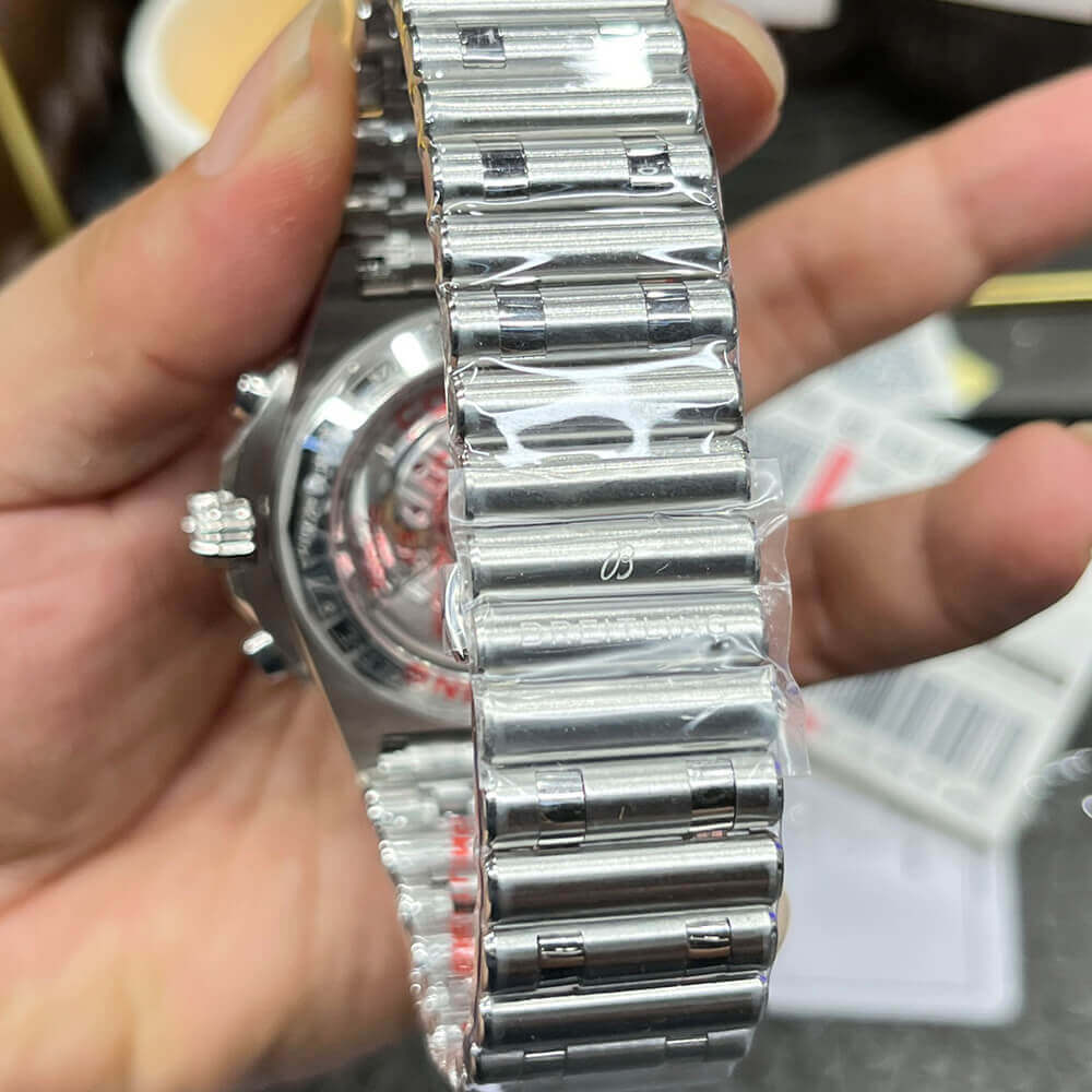 Breitling S*per Chronomat B01 44