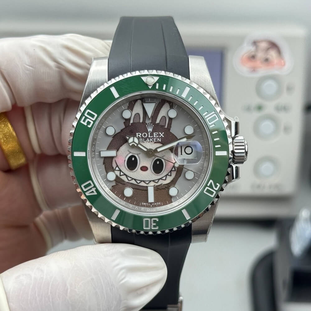 R01ex Submariner Labubu