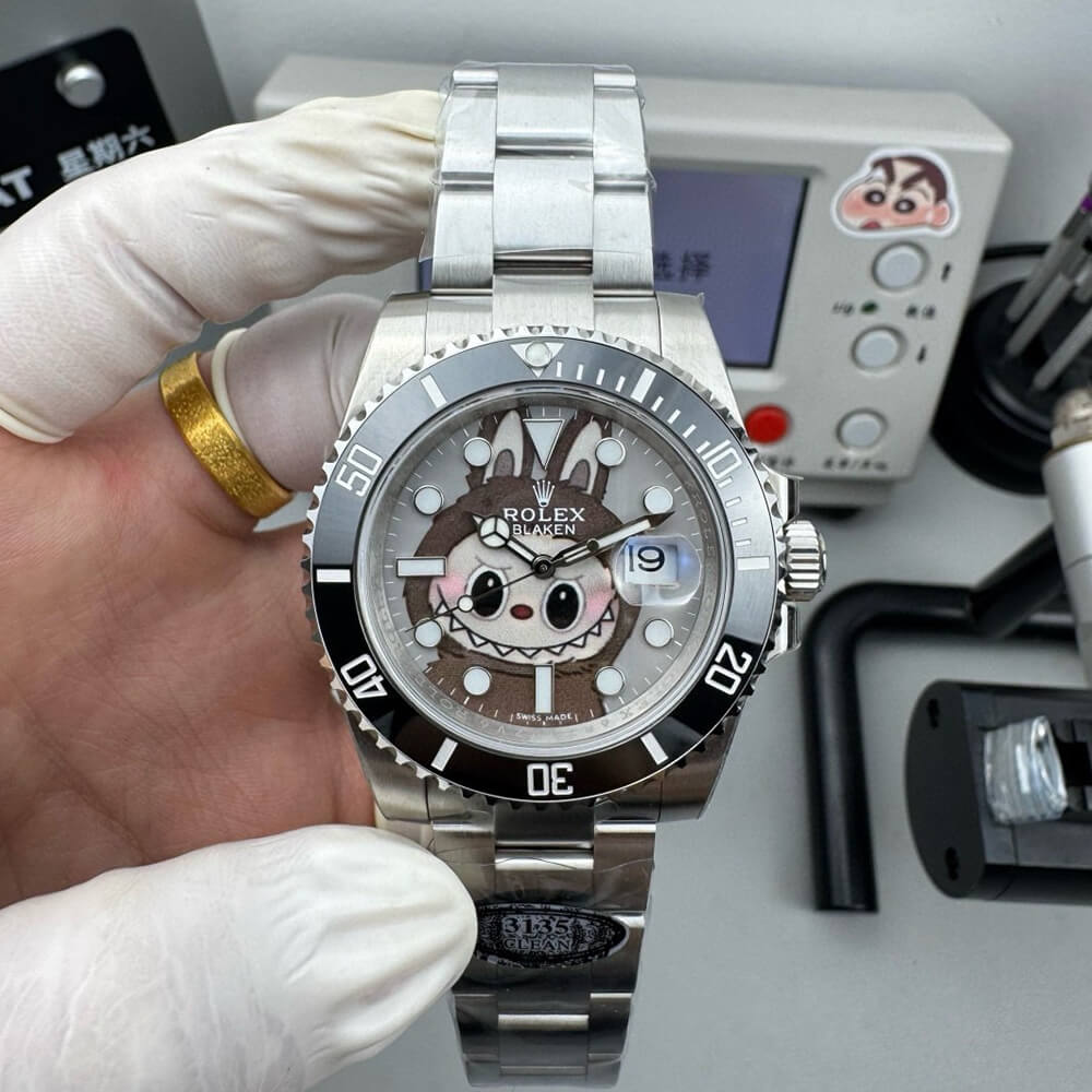 R01ex Submariner Labubu
