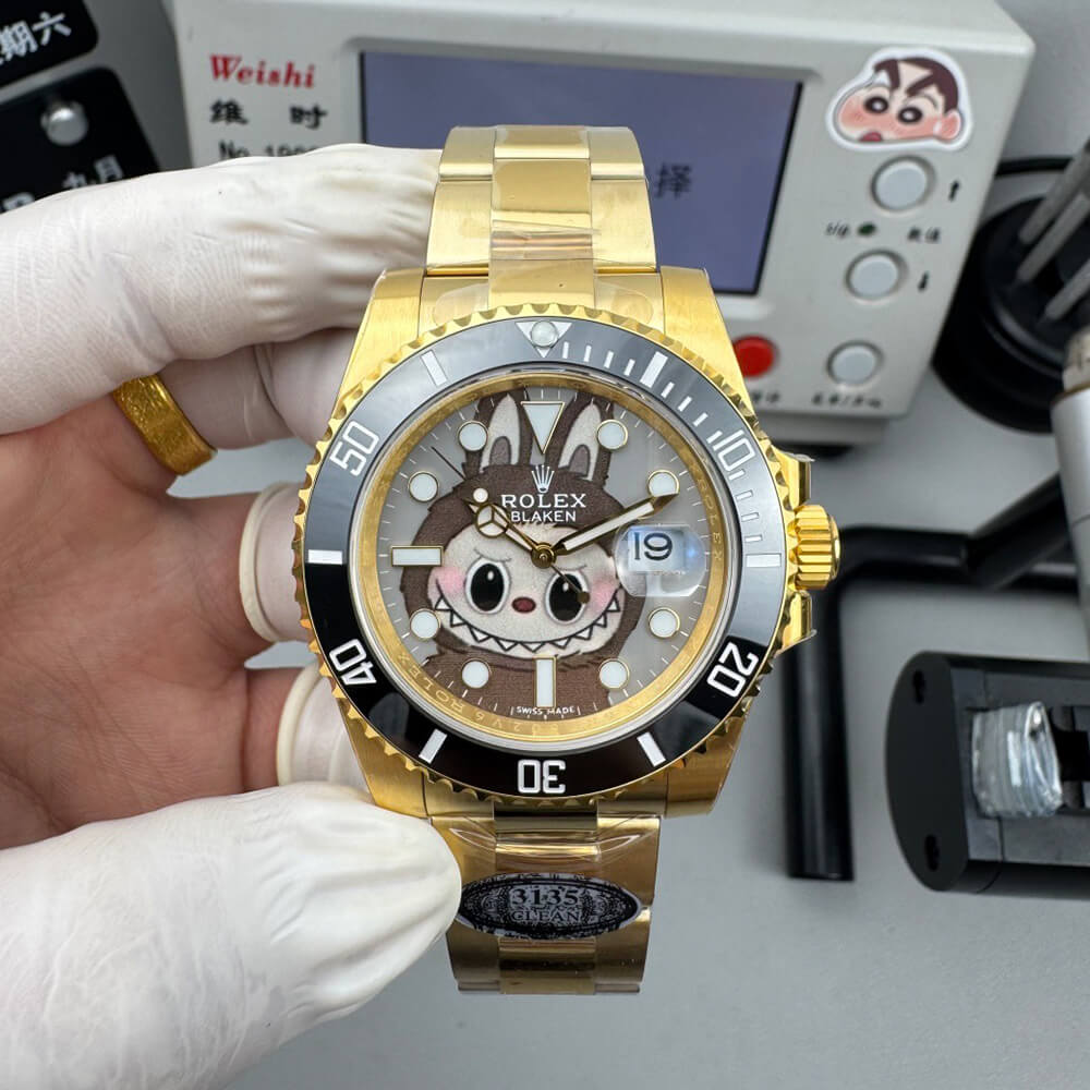 R01ex Submariner Labubu