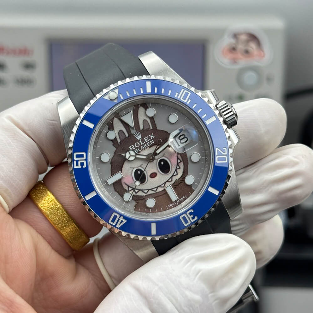 R01ex Submariner Labubu