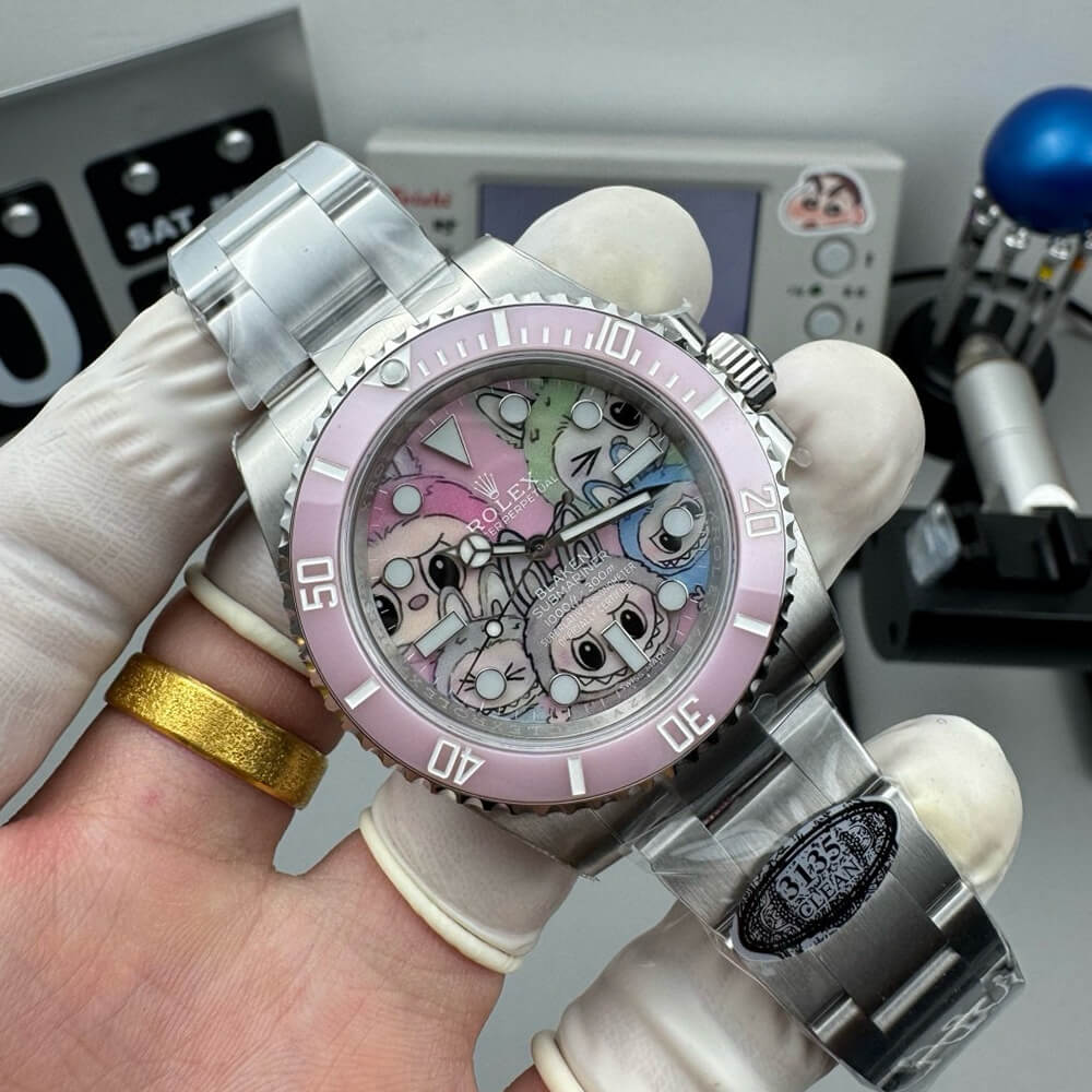 R01ex Submariner Labubu