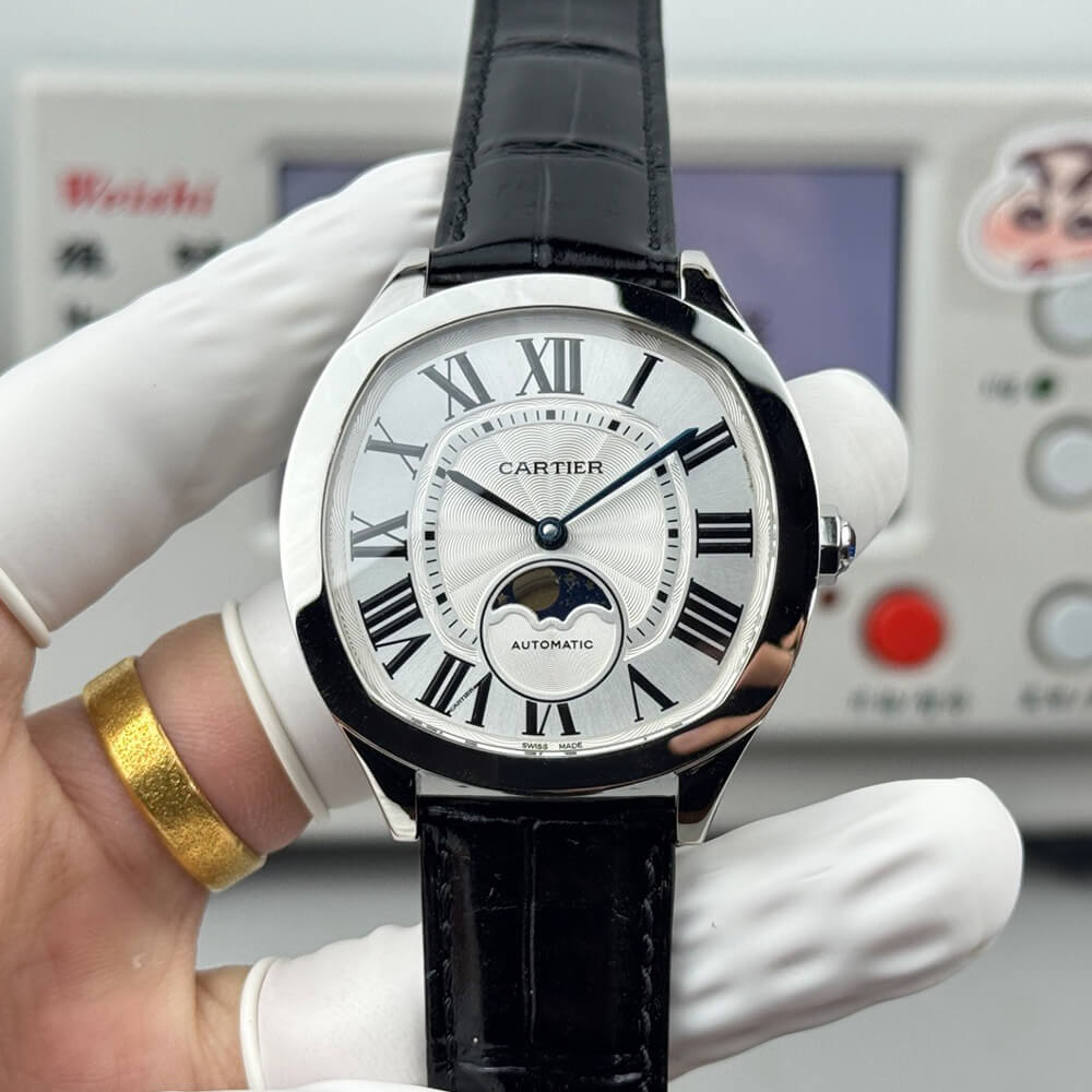 Drive de Ca*t1er Moon Phases watch