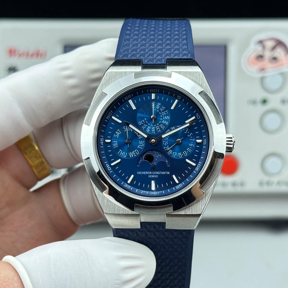 Vacheron C0nstan1n Overseas Chronograph