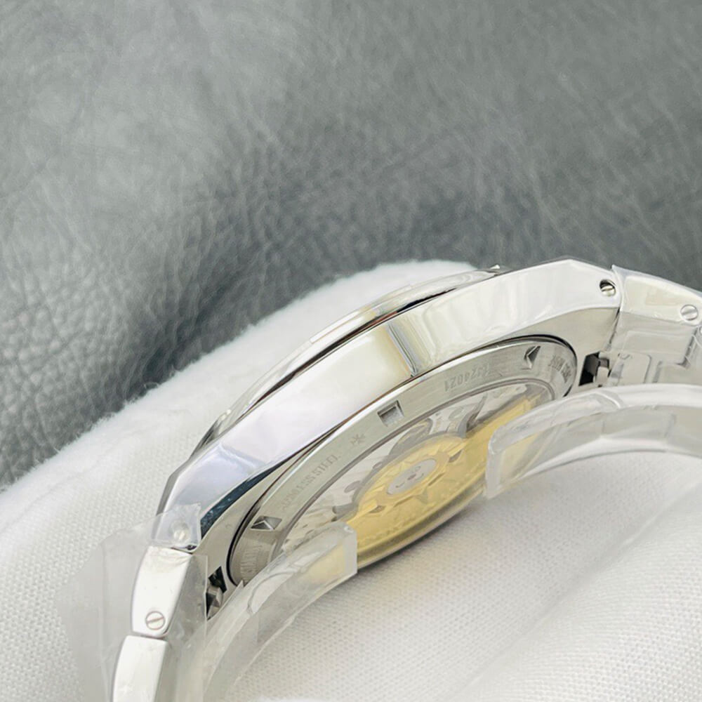 Vacheron C0nstan1n Overseas