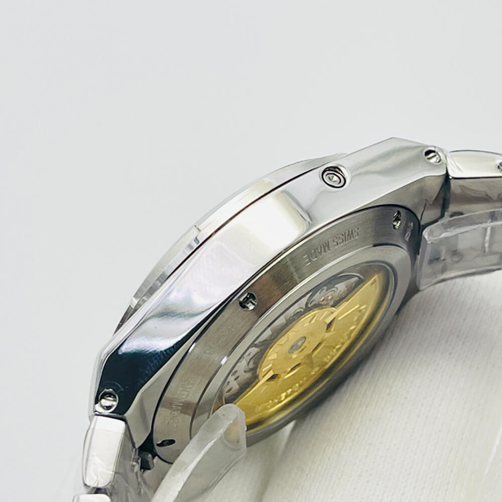 Vacheron C0nstan1n Overseas Chronograph