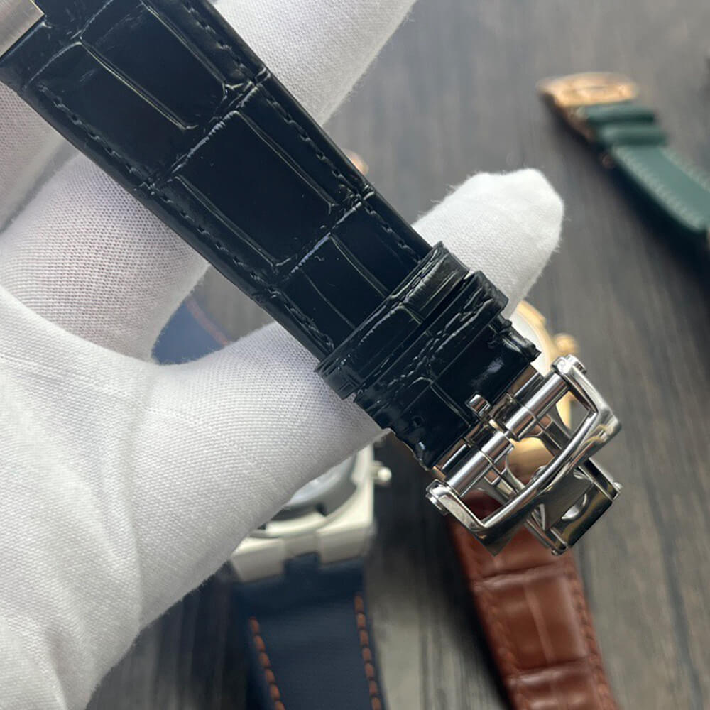 Vacheron C0nstan1n Overseas dual time
