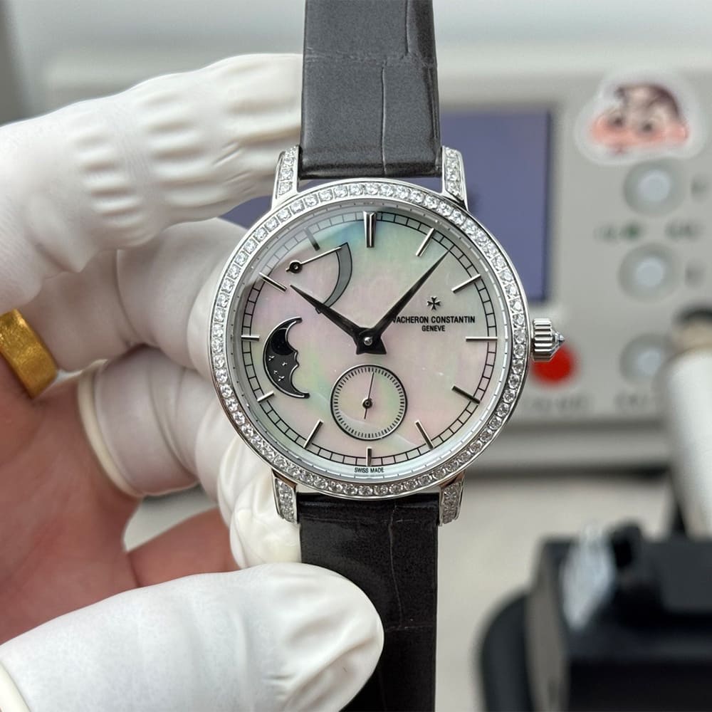Vacheron C0nstan1n Traditionnelle Moon phase