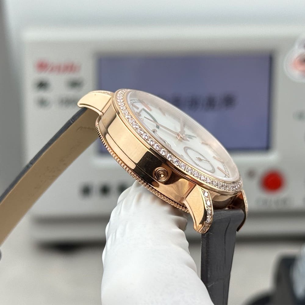 Vacheron C0nstan1n Traditionnelle Moon phase