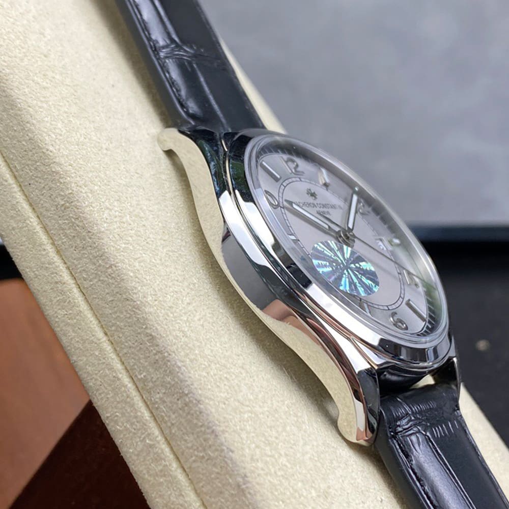 Vacheron C0nstan1n Fiftysix Self-winding