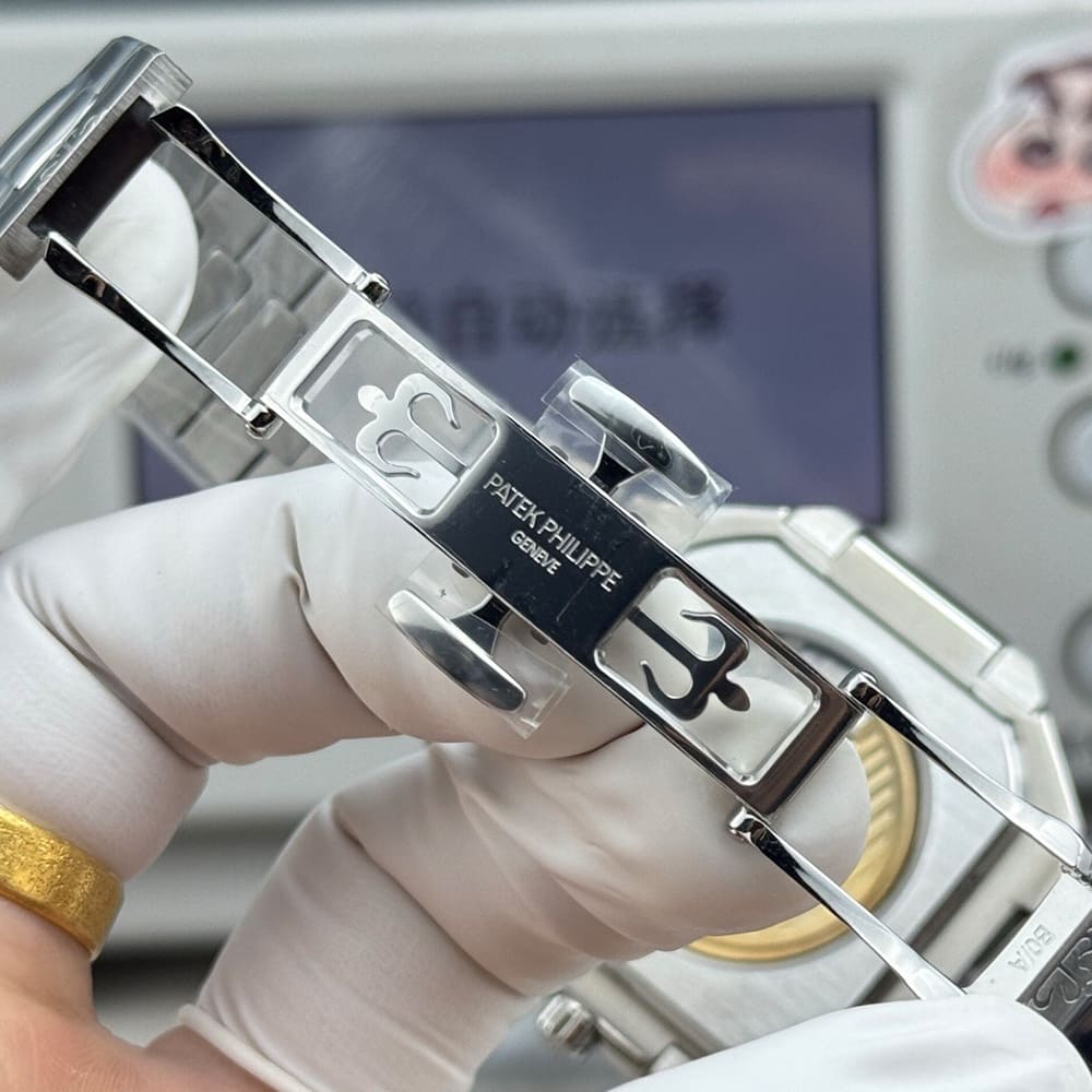 Pat*k Phi1i*pe Cubitus 5821