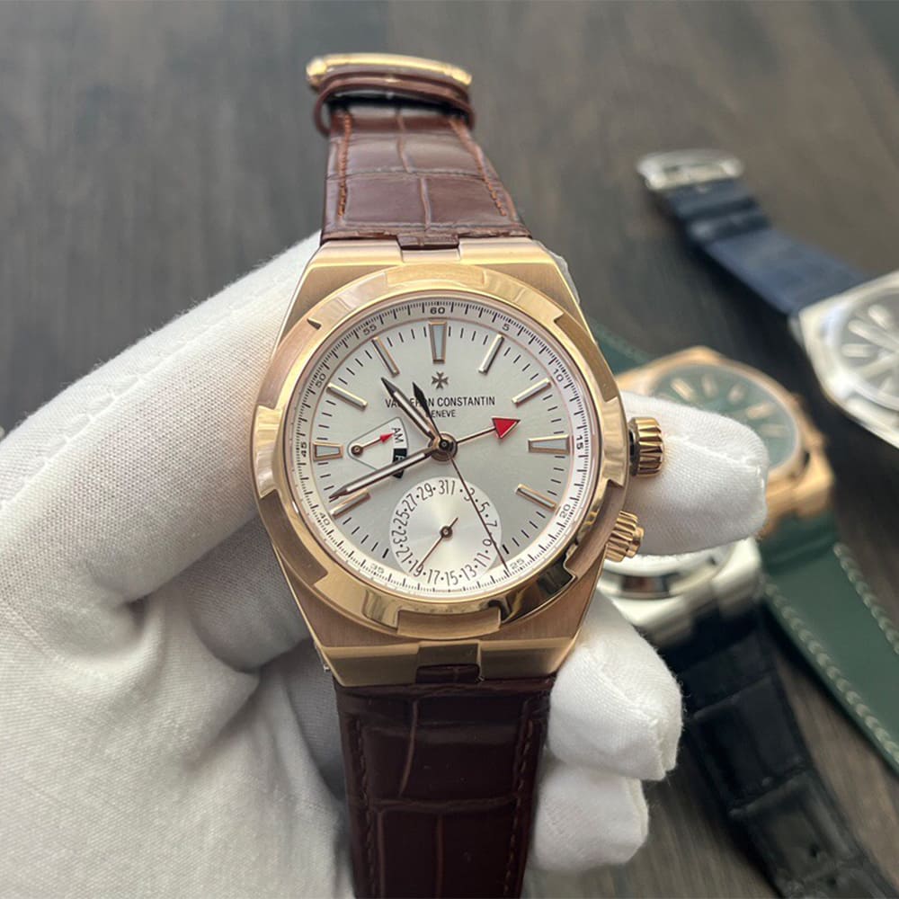 Vacheron C0nstan1n Overseas Dual Time