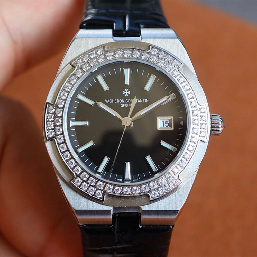 Vacheron C0nstan1n Overseas Self-winding