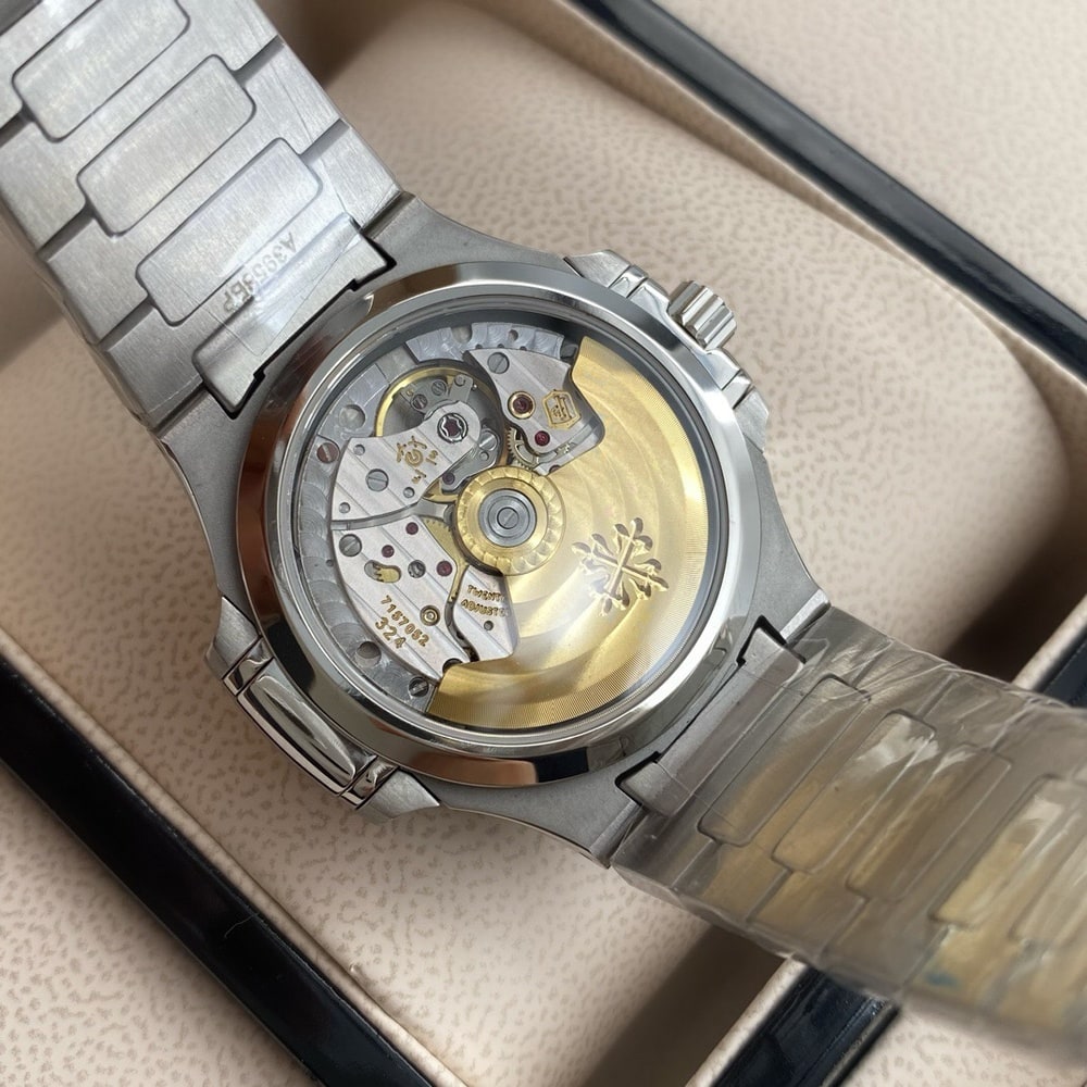 Pat*k Phi1i*pe Nautilus 7118