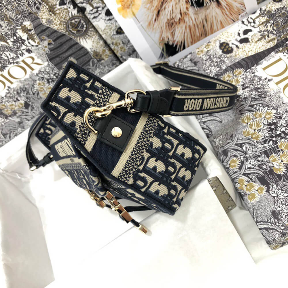 SMALL D10rCAMP BAG