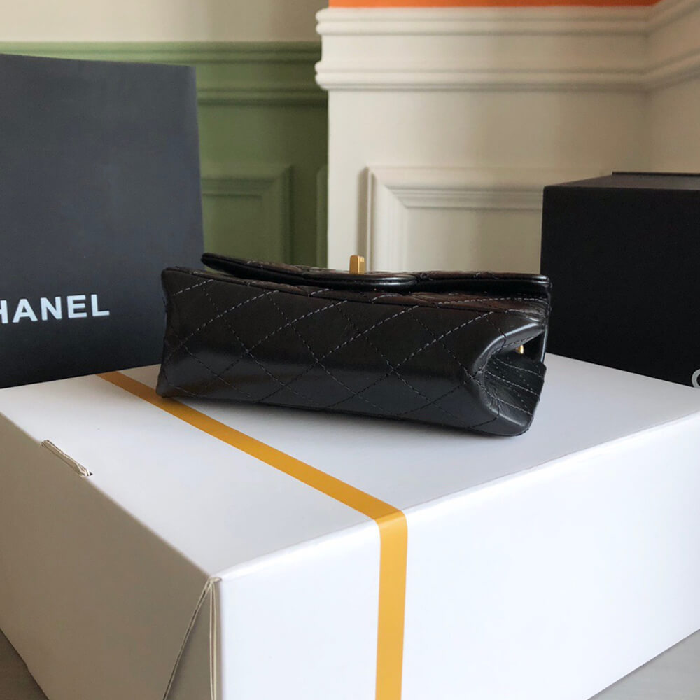 Ch**el MINI 2.55 HANDBAG