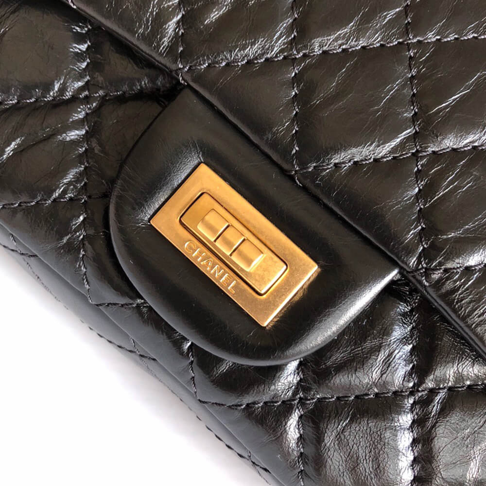 Ch**el MINI 2.55 HANDBAG