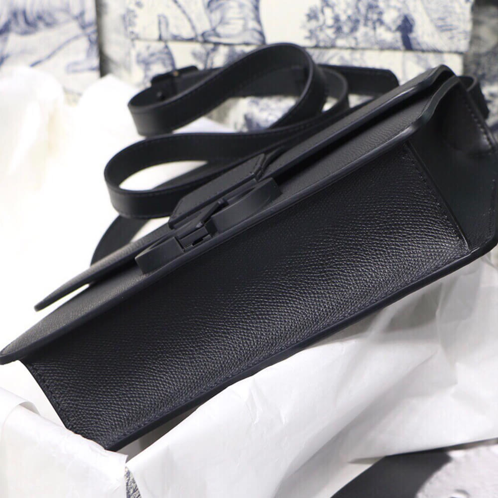 30 MONTAIGNE BAG