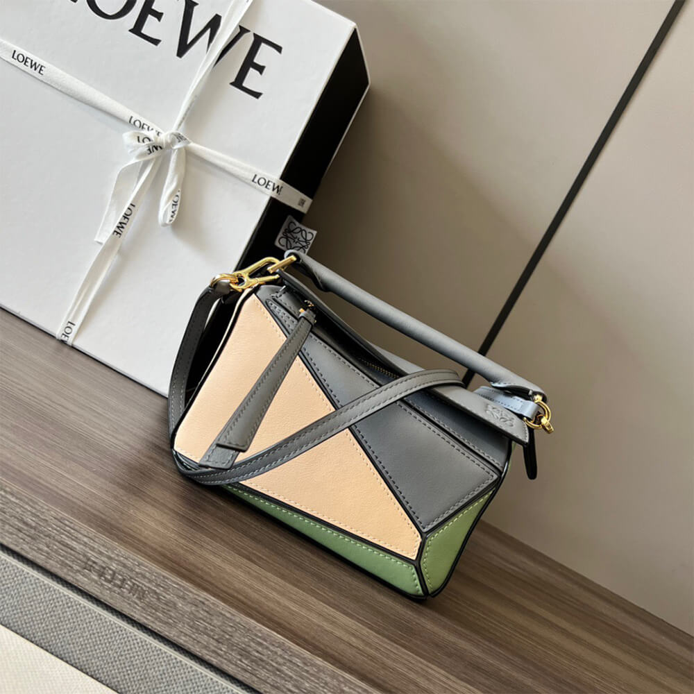 L0ew* Mini Puzzle bag