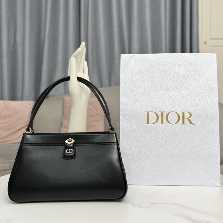 MEDIUM D10r KEY BAG