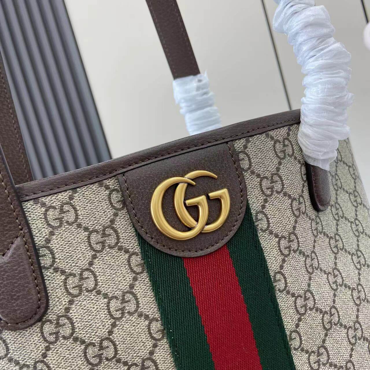 Gvc*1 Ophidia medium tote bag