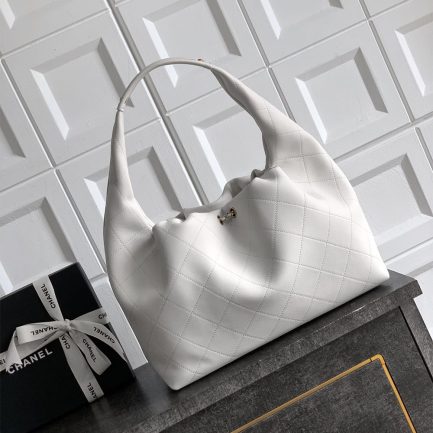 Ch**el LARGE HOBO BAG(HIGH-END GRADE)