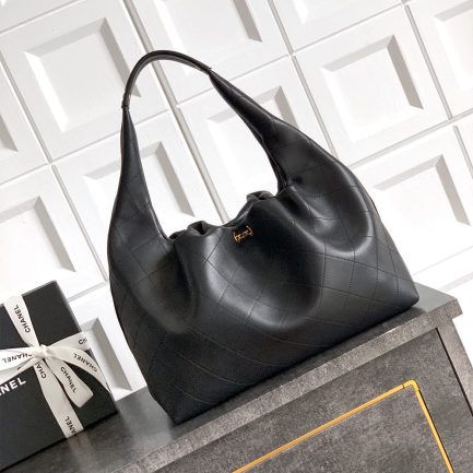 Ch**el LARGE HOBO BAG(HIGH-END GRADE)