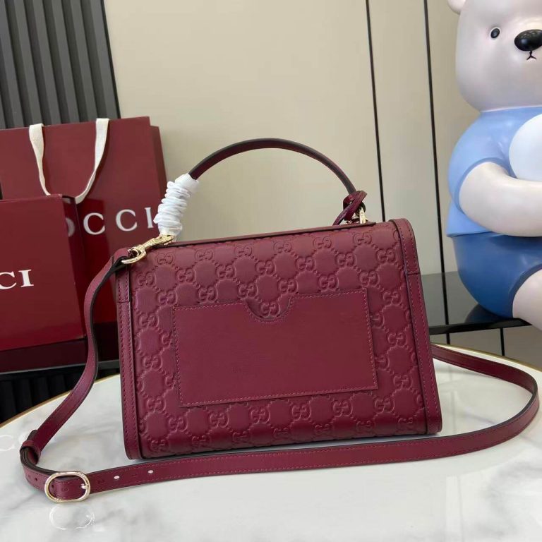 Gvc*1 PADLOCK MEDIUM TOP HANDLE BAG