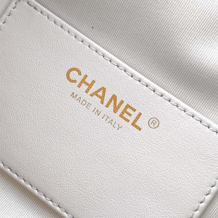 Ch**el LARGE HOBO BAG(HIGH-END GRADE)