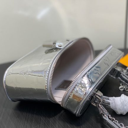 LV Vanity Chain Pouch