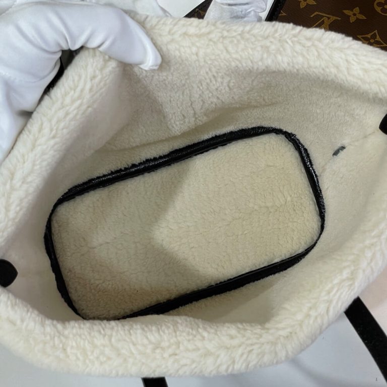 LV NEVERFULL BANDOULIÈRE INSIDE OUT BB